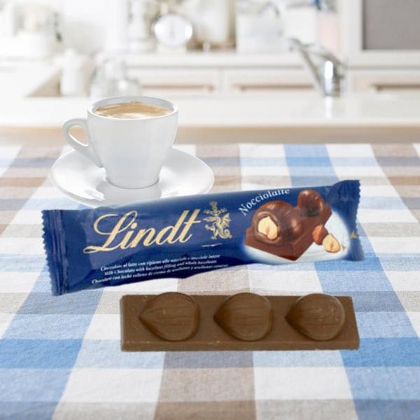 Chocolate Lindt Barra, Ao Leite c/ Avelã, 2 Barrinhas de 35g Imagem de Chocolate Lindt Barra, Ao Leite c/ Avelã, 2 Barrinhas de 35g