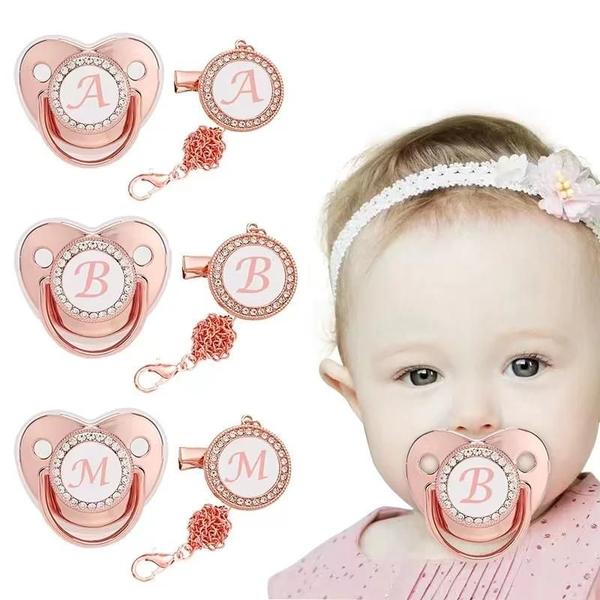 Imagem de Chupeta de Silicone Personalizada para Bebê - Ouro Rosa com 26 Letras e Clip