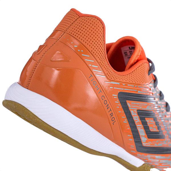 Imagem de Chuteira Umbro Futsal Gravity Cinza Laranja e Grafite - Masculina