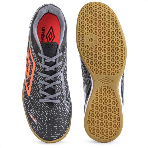 Imagem de Chuteira Umbro Futsal Gravity Preto Grafite e Laranja - Masculino