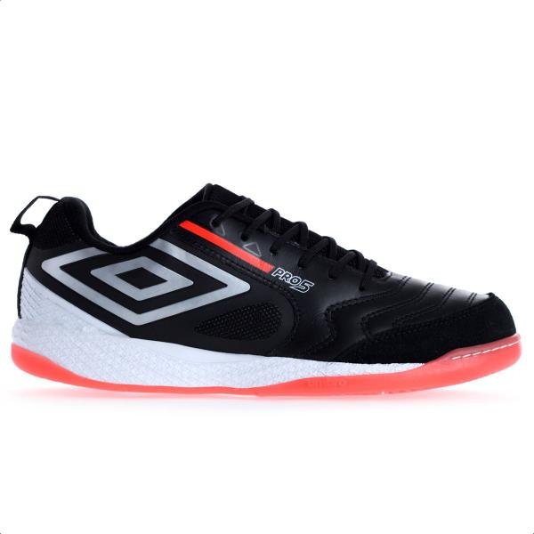 Imagem de Chuteira Umbro Futsal Pro 5 Bump Preto Prata e Coral - Masculina