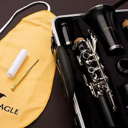 Imagem de Clarinete Eagle Soprano Em Sib 17 Chaves Niqueladas Cl04n