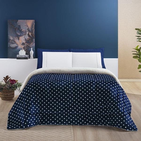 Coberdrom Cobertor Meggy Poá King Sherpa Manta Flannel Bolinhas - Azul Marinho - Casa Scarpa Imagem de Coberdrom Cobertor Meggy Poá King Sherpa Manta Flannel Bolinhas - Azul Marinho