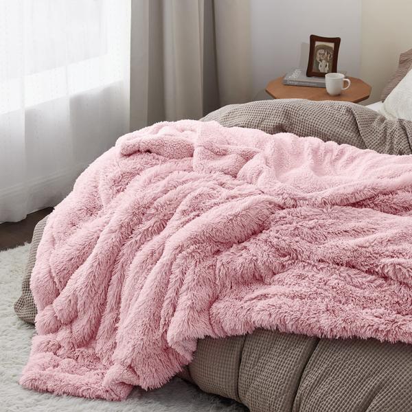 Imagem de Cobertor Bedsure Faux Fur King Size rosa 108 x 90 polegadas e 640 g/m²