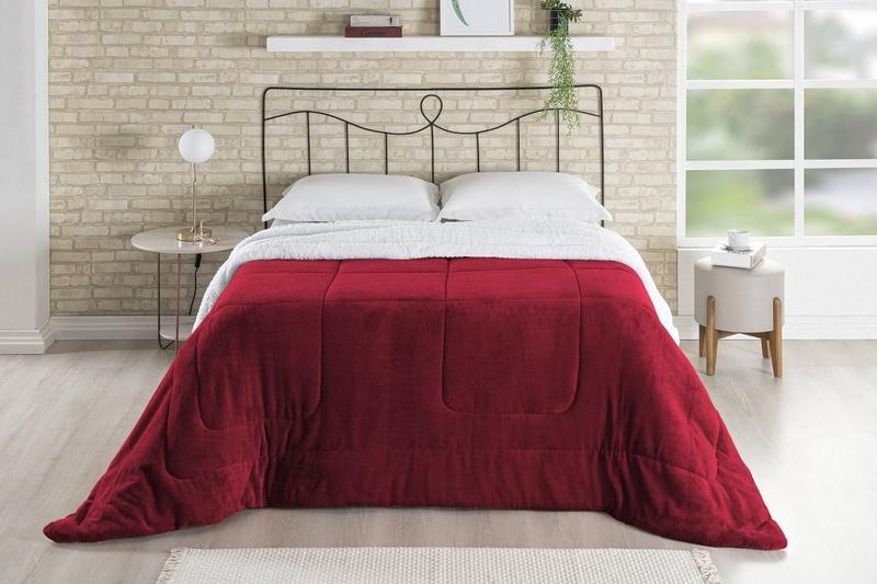 Cobertor Sherpa Casal Queen 2,40M X 2,20M Vermelho Inverno - Beatriz Enxovais Imagem de Cobertor Sherpa Casal Queen 2,40M X 2,20M Vermelho Inverno