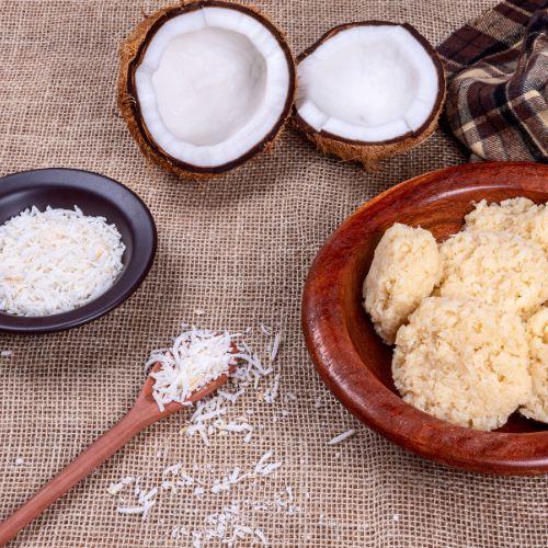 Cocada Branca Embalada Kit 5un Uma Delícia Festa Junina - Foods + Imagem de Cocada Branca Embalada Kit 5un Uma Delícia Festa Junina