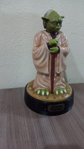 Imagem de Cofre Boneco Mestre Yoda Star Wars Colecionador 30cm