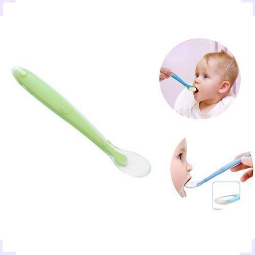 Colher Infantil Silicone 1 Talher Alimentação - Verde - Atelie Imagem de Colher Infantil Silicone 1 Talher Alimentação - Verde