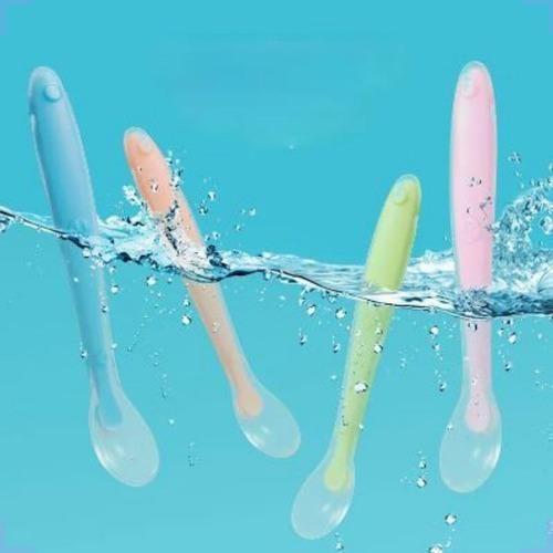 Colher Infantil Silicone 1 Talher Alimentação - Verde - Atelie Imagem de Colher Infantil Silicone 1 Talher Alimentação - Verde