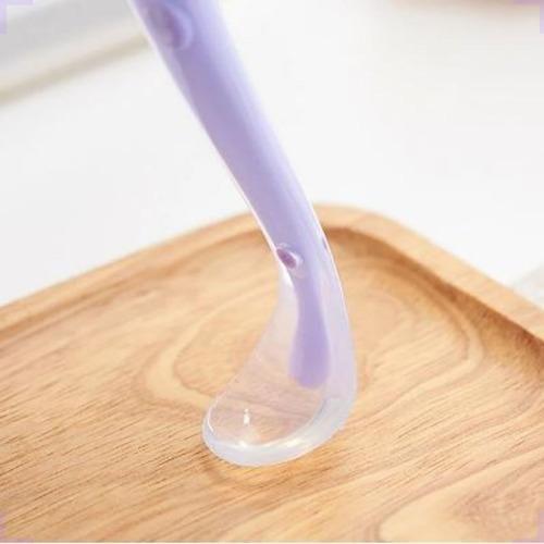 Colher Infantil Silicone 1 Talher Alimentação - Verde - Atelie Imagem de Colher Infantil Silicone 1 Talher Alimentação - Verde