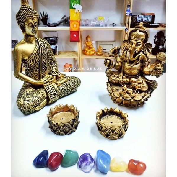Combo Estátuas de Ganesha e Buda + Kit 7 Pedras dos Chakras + 2 Castiçais - Mandala de Luz Imagem de Combo Estátuas de Ganesha e Buda + Kit 7 Pedras dos Chakras + 2 Castiçais
