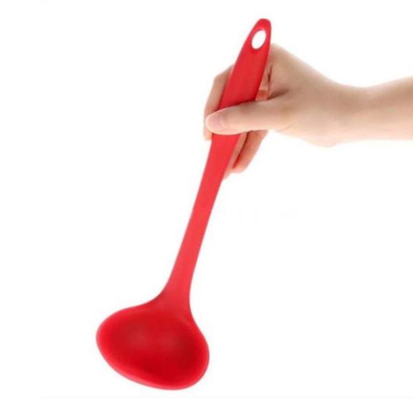 Imagem de Concha de Silicone Vermelha Antiaderente 28cm Para Feijão Sopa Utensilio de Cozinha