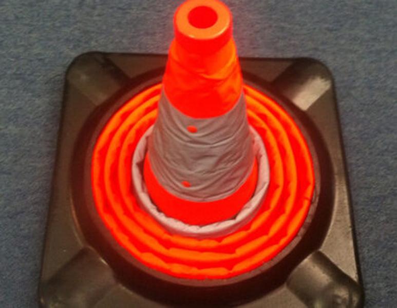 Cone Retrátil 75 cm - Mhub Imagem de Cone Retrátil 75 cm