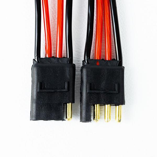 Imagem de Conector 4 Vias com Fio 4,0 MM e de 1,5 MM Conectores Caixa