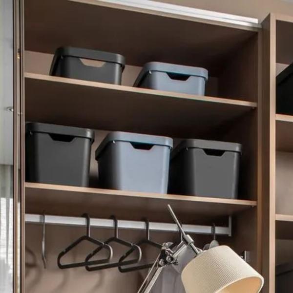 Conjunto de 2 Caixas Organizadora Cube Preto 18L - Ou Imagem de Conjunto de 2 Caixas Organizadora Cube Preto 18L - Ou