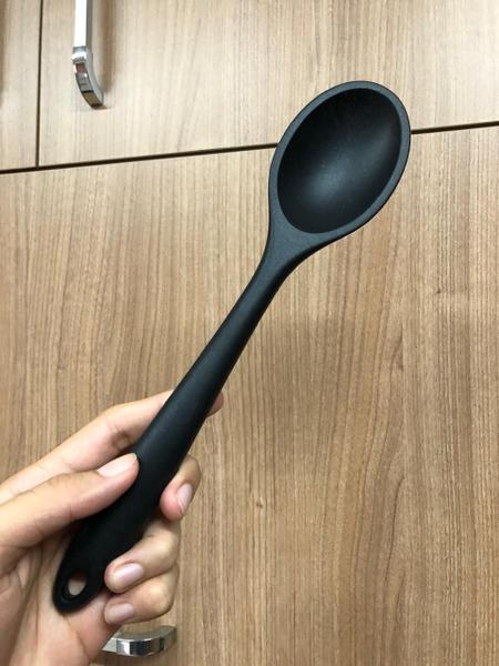 Conjunto de 3 Peças - Colher de Arroz 22,5cm e 27cm e Espátula 27cm em Silicone Preto - UNYHOME Imagem de Conjunto de 3 Peças - Colher de Arroz 22,5cm e 27cm e Espátula 27cm em Silicone Preto - UNYHOME