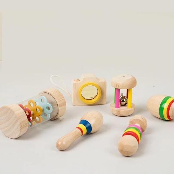 Imagem de Conjunto de 6 Instrumentos Musicais de Madeira para Bebês - Chocalho, Martelo de Areia e Bola