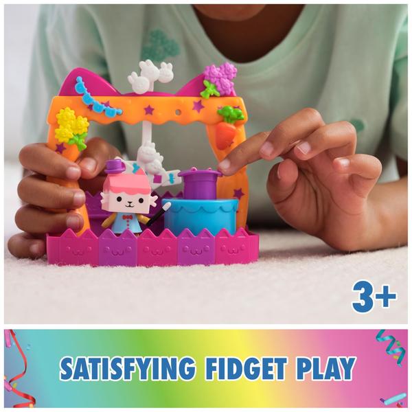 Conjunto de brinquedos Gabby's Dollhouse Baby Box Talent Show Balcony, 8 unidades Imagem de Conjunto de brinquedos Gabby's Dollhouse Baby Box Talent Show Balcony, 8 unidades