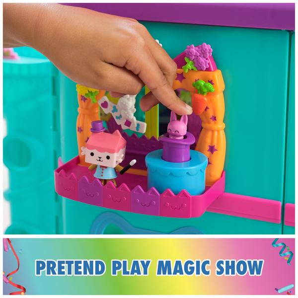 Conjunto de brinquedos Gabby's Dollhouse Baby Box Talent Show Balcony, 8 unidades Imagem de Conjunto de brinquedos Gabby's Dollhouse Baby Box Talent Show Balcony, 8 unidades