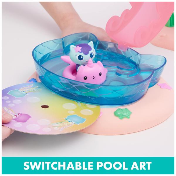 Imagem de Conjunto de brinquedos Gabby's Dollhouse Purrific Pool com Gabby e MerCat