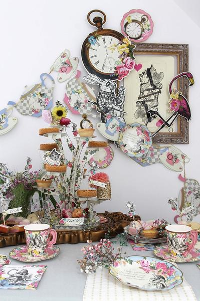 Imagem de Conjunto de decorações de festa Talking Tables Alice no País das Maravilhas