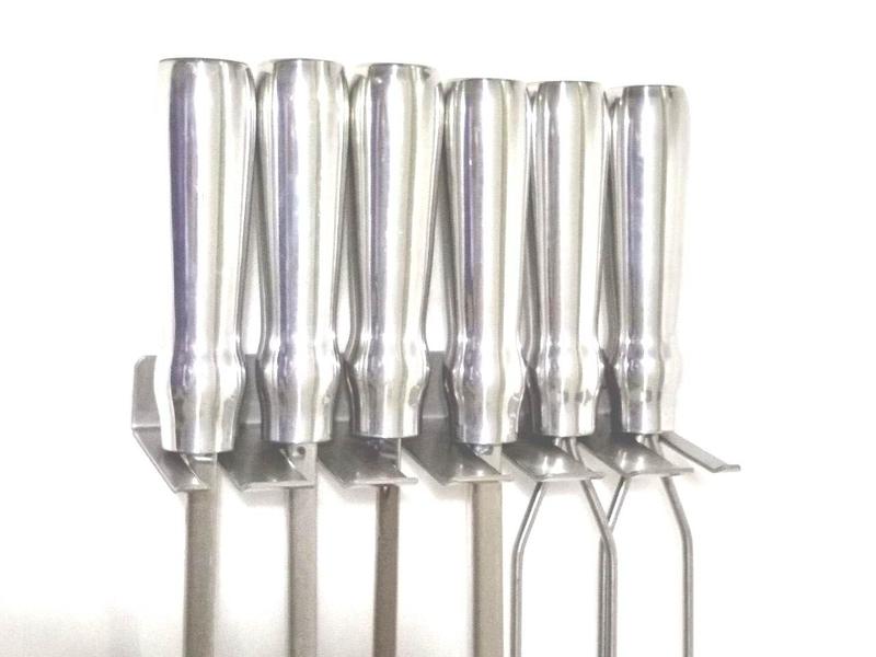 Conjunto de Espeto para churrasco em inox com porta espeto - Plenitude Industria Imagem de Conjunto de Espeto para churrasco em inox com porta espeto