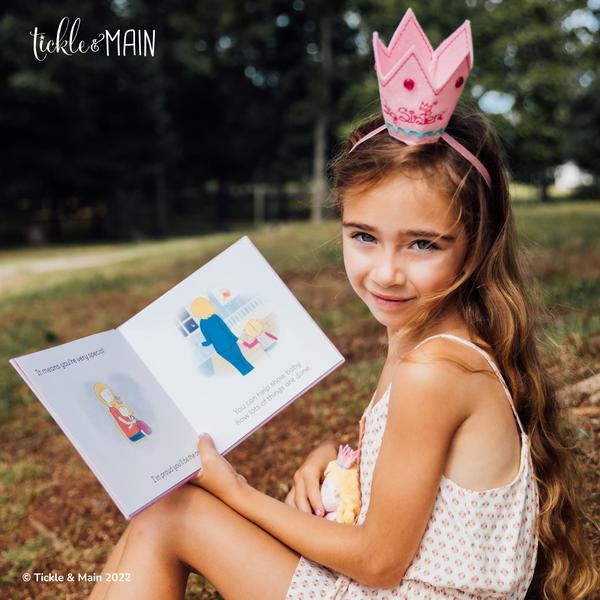 Imagem de Conjunto de presentes Tickle & Main Big Sister I Hereby Crown You Book