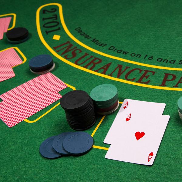 Imagem de Conjunto de rodas de roleta Trademark Poker de 16 polegadas com mesa e fichas