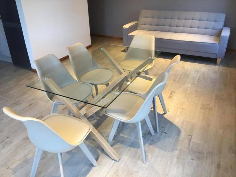 Imagem de Conjunto de sala de jantar Medlock Glass Table 140x90cm + 6 cadeiras cinza