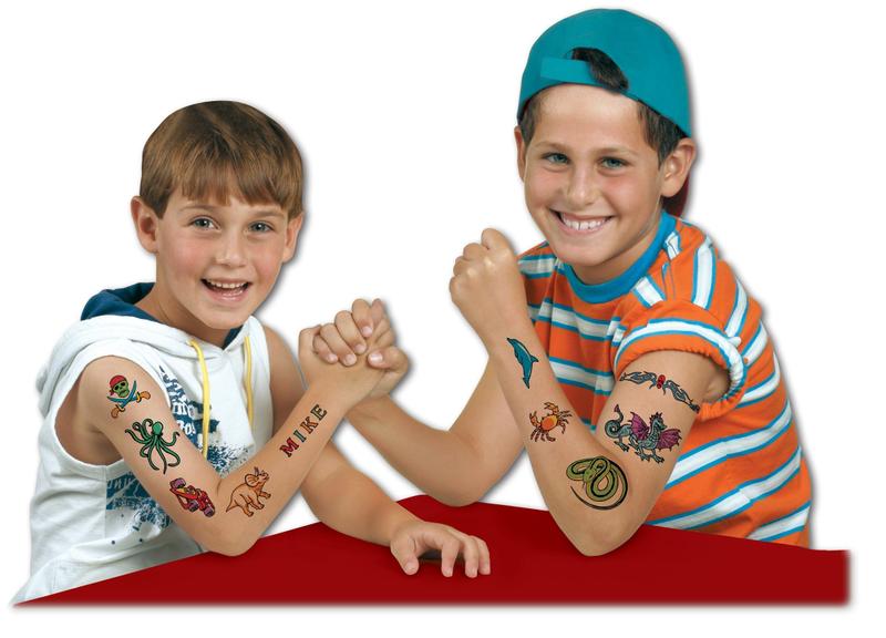 Imagem de Conjunto de tatuagem Small World Toys Creative Just for Boys with marcadores