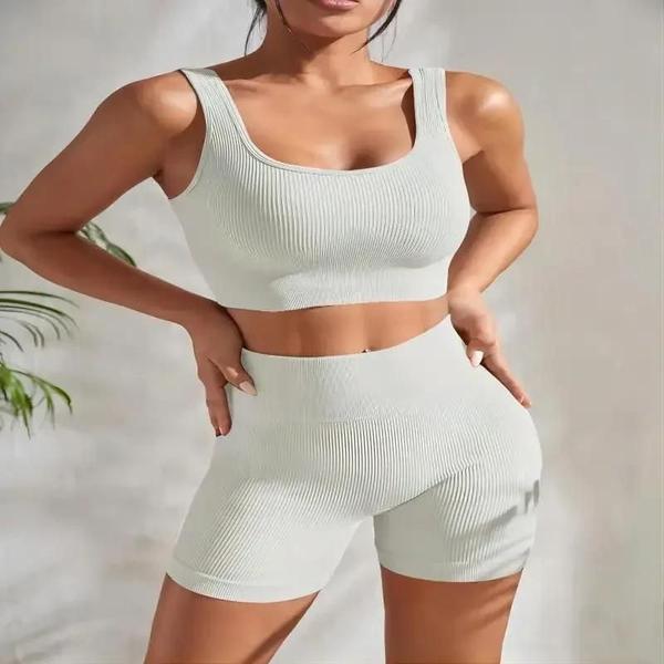 Imagem de Conjunto de Yoga Feminino Sem Costura - 2 Peças com Shorts de Cintura Alta