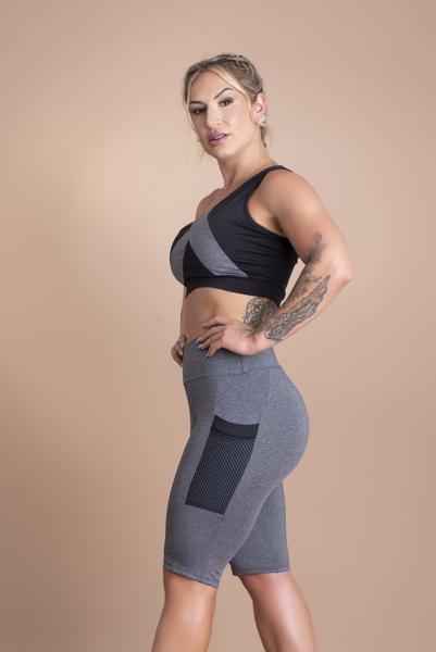 Imagem de Conjunto Fitness Bermuda Feminina Com Bolso Tela E Top Cropped Faixa Ombro Só Treino Academia F7 NEW STYLE