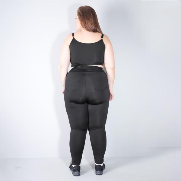 Imagem de Conjunto Fitness Plus Size Preto com Calça e Cropped sem Bojo Moda Feminina