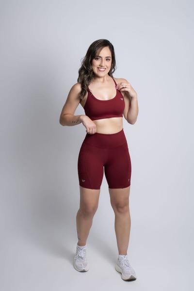 Conjunto Fitness Top Com Bojo Short Run Com Bolso Caminhada - ElementFit Imagem de Conjunto Fitness Top Com Bojo Short Run Com Bolso Caminhada