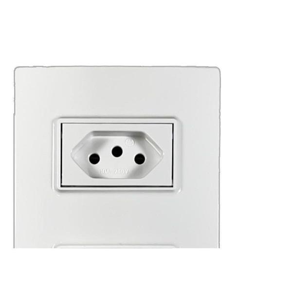 Imagem de Conjunto Ilumi Vivaz Branco Com Placa 1 Simples + Tomada 10A. - 78200