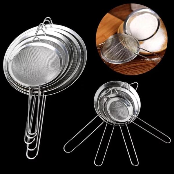 Imagem de Conjunto Kit 3 Peneiras P M G Aço Inox Luxo Utensílios De Cozinha Malha fina Receita Bolo Pendurar