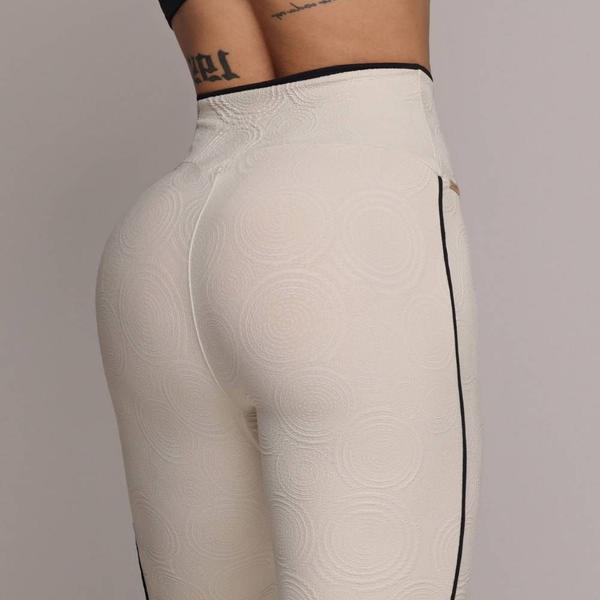 Imagem de Conjunto Legging Bicolor Jacquard+Top Round Off White Moving