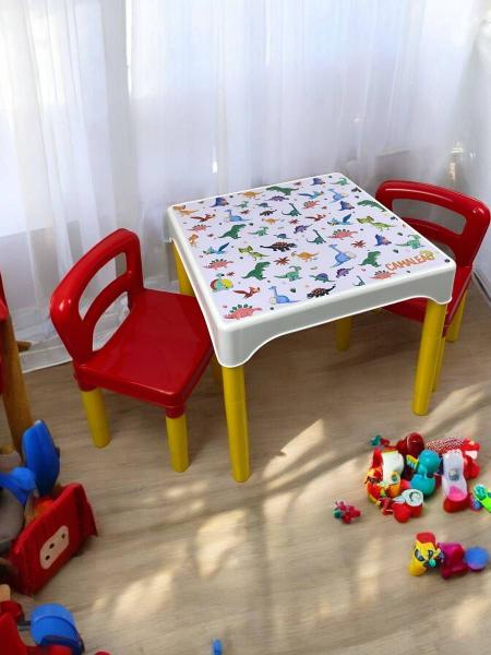 Imagem de Conjunto Mesa Mesinha Infantil Com 2 Cadeiras Escolar Plástica Camaleão