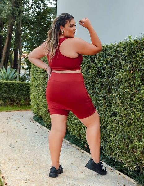 Imagem de Conjunto Plus Size Vinho com Bermuda Tapa Bumbum e Top sem Bojo