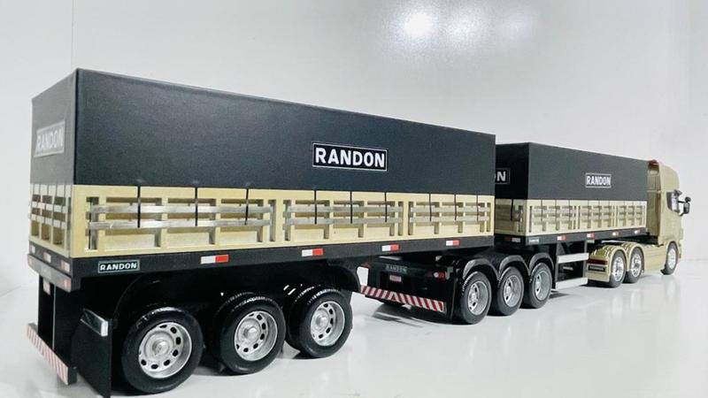 Imagem de Conjunto Scania Bitrem Graneleiro 3x3 Escala 1:32