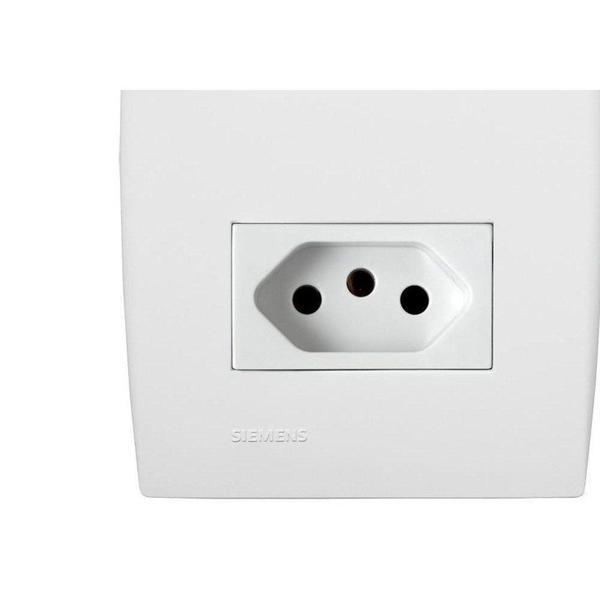 Imagem de Conjunto Soprano Ilus 4X2 Branco Com Placa(1Simples+Tomada) 5Ta99066