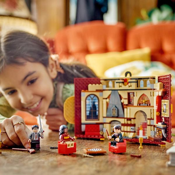 Conjunto Toy LEGO 76409 Harry Potter House Banner Gryffindor Imagem de Conjunto Toy LEGO 76409 Harry Potter House Banner Gryffindor