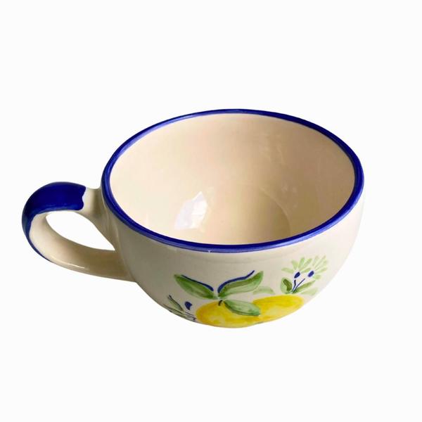 Imagem de Consomê ou consommé com travessa cerâmica limão gráfico azul 