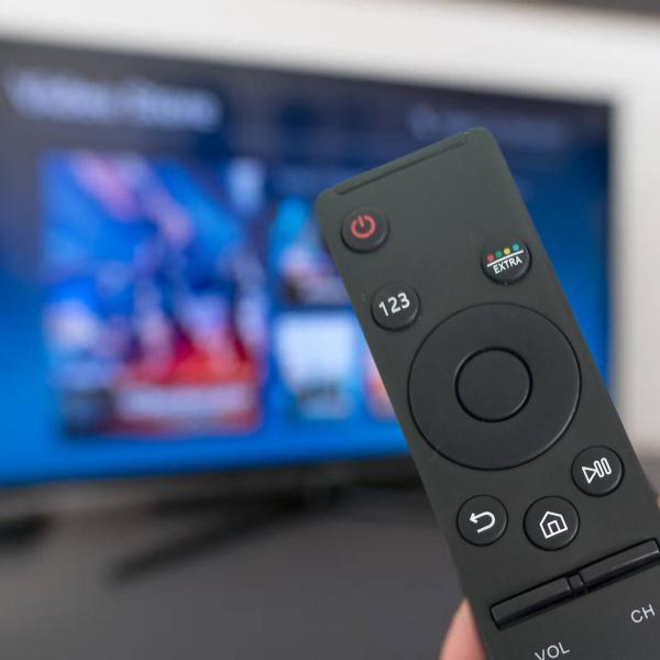 Imagem de Controle Remoto Simples para TVs Samsung 4K e 8K