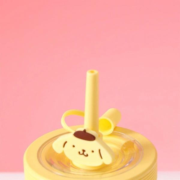 Imagem de Copo de plástico com canudo modelo sanrio pompompurin 535ml.