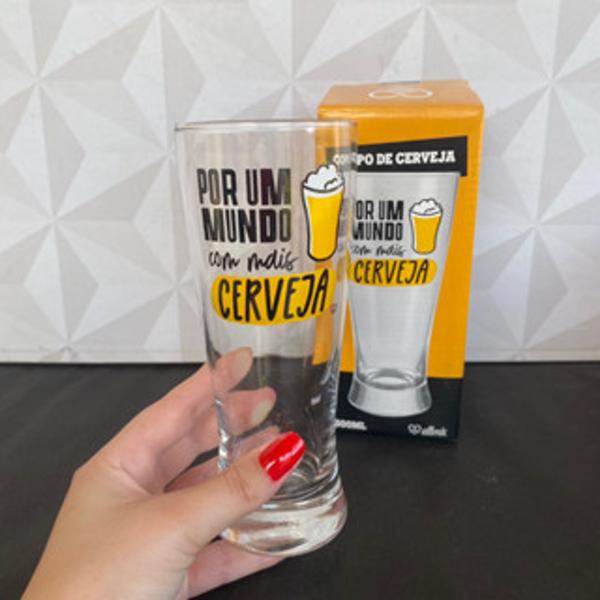 Imagem de Copo de vidro personalizado com frase ''Por um mundo com mais cerveja com caixa - 300ml