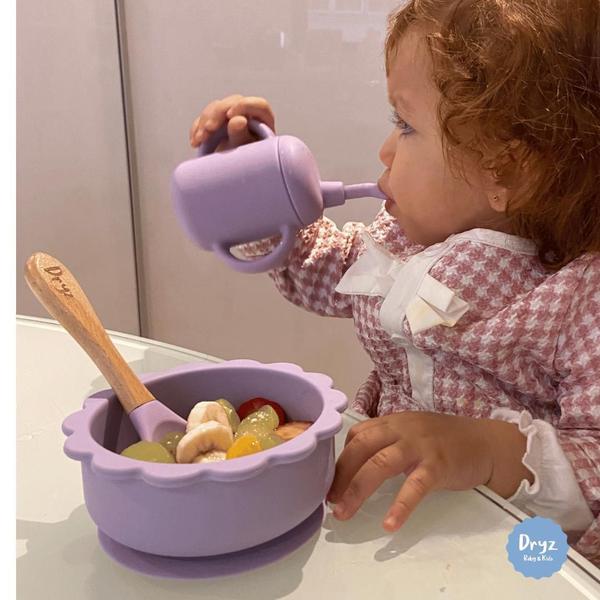 Imagem de Copo Em Silicone Para Treinamento Dryz Cute Lilás