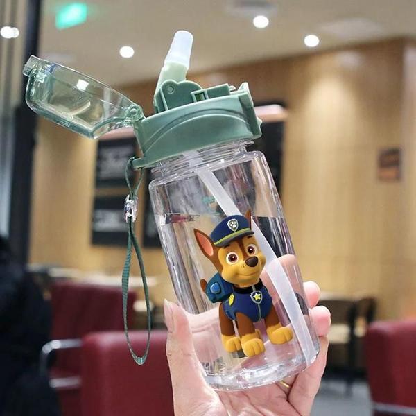 Copo Infantil Patrulha Pata 550ml com Canudo - À Prova de Vazamento Imagem de Copo Infantil Patrulha Pata 550ml com Canudo - À Prova de Vazamento