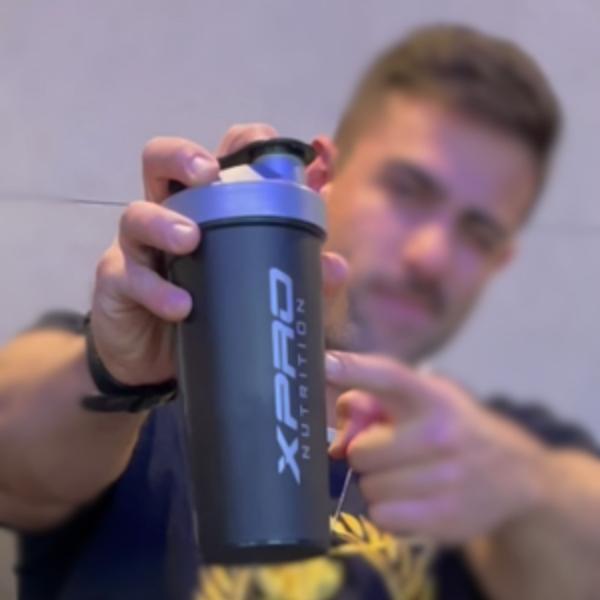 Imagem de Coqueteleira Shakeira Xpro Preto 600ml Academia Treino Musculação Shake Design Exclusiva