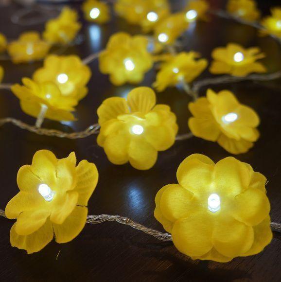 Imagem de Cordão de Luz Flores Amarelas - 360cm